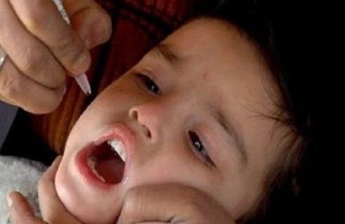 واکسیناسیون۵ هزار و ۱۰۰ کودک حاجی‌آبادی علیه فلج اطفال