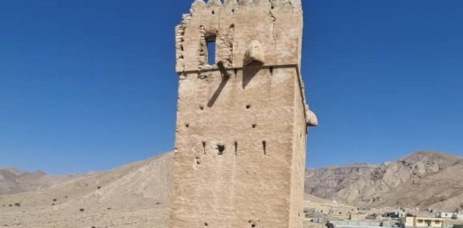 قلعه برج گری کوه کوهیج در بستک مرمت و بازسازی  می‌شود