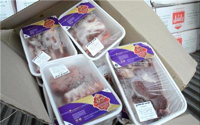 توزیع ۱۰۰۰ بسته گوشت قربانی بین نیازمندان هرمزگانی