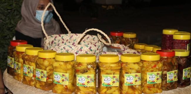 پنجشنبه بازار صنایع دستی و مشاغل خانگی در بندرعباس برگزار شد