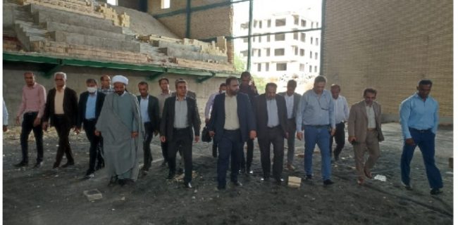 افتتاح و بهره برداری سالن ورزشی سام و زال قشم در دهه فجر سالجاری