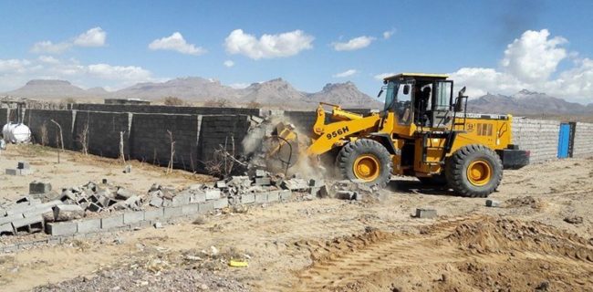 رفع تصرف ۸ هکتار از اراضی ملی بخش احمدی شهرستان حاجی آباد