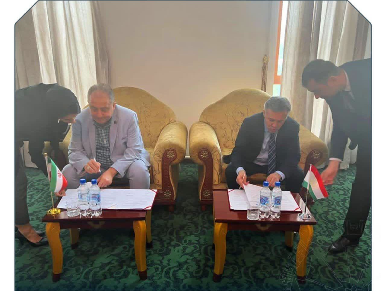 امضای تفاهم نامه همکاری اتاق بازرگانی هرمزگان و اتاق بازرگانی تاجیکستان