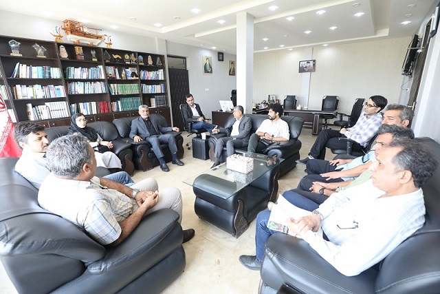 نشست مدیران آموزشگاههای آزاد موسیقی استان با مدیرکل فرهنگ و ارشاد اسلامی