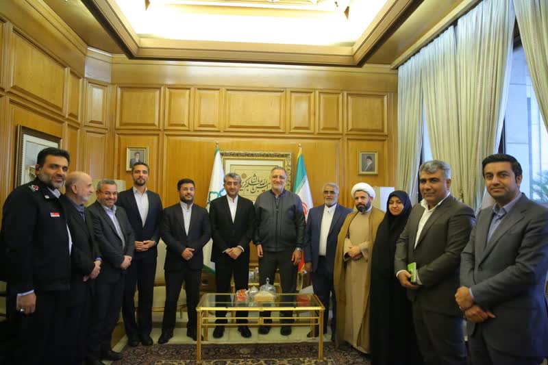 دیدار شهردار بندرعباس ، رئیس شورا و روُساى کمیسیونهاى شوراى اسلامى شهر بندرعباس با شهردار تهران