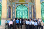 غبارروبی گلزار شهدای بندرعباس توسط کارکنان نیروگاه در آستانه سوم خرداد