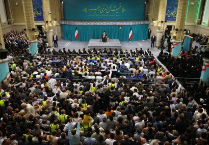 دیدار بیش از ۸۰ نفر از کارگران استان هرمزگان با رهبر معظم انقلاب