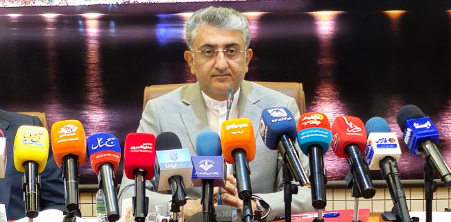 دهه ولایت با طعم عمران؛ ۸ پروژه جدید در محلات بندرعباس/بندرعباس در مسیر توسعه: ۱۴۰ میلیارد تومان پروژه شهری کلید خورد+فیلم