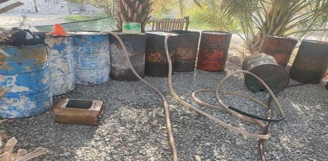 ۵۵ نفر از اتباع بیگانه غیر مجاز فعال در حوزه قاچاق سوخت در بندر کرگان شهرستان میناب دستگیر شدند