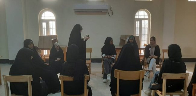پاتوق گفتگو با محوریت عفاف و حجاب در بندرلنگه برگزار شد