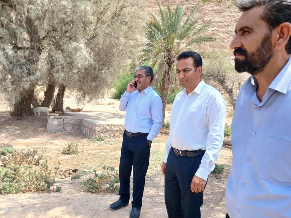 بازدید میدانی فرماندار و مدیران اجرایی بندرخمیر از روستاهای کهورستان/ تاکید بر حمایت از کشاورزان و رفع موانع تولید