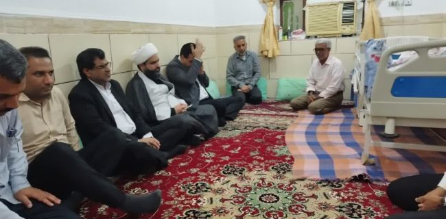 دیدار صمیمی مسئولان رودان با خانواده شهید بهرام نجفی