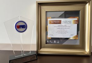 پویش سازمانی #کارگر_ایرانیم #فولاد_هرمزگانیم تندیس و تقدیرنامه دریافت کرد
