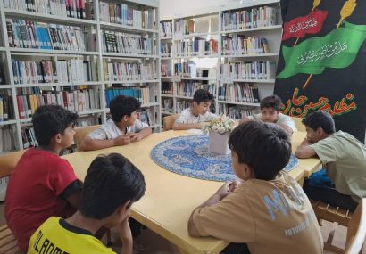 نشست جمع‌خوانی از کتاب زندگی چهارده معصوم امام حسین(ع) برگزار شد