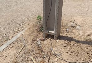 جمع آوری انشعابات غیر مجاز برق در  روستای چاه تر حاجی‌آباد هرمزگان