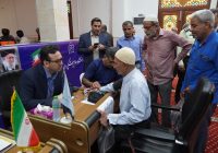 برپایی میز خدمت دانشگاه علوم‌پزشکی هرمزگان در نمازجمعه بندرعباس به مناسبت هفته دولت
