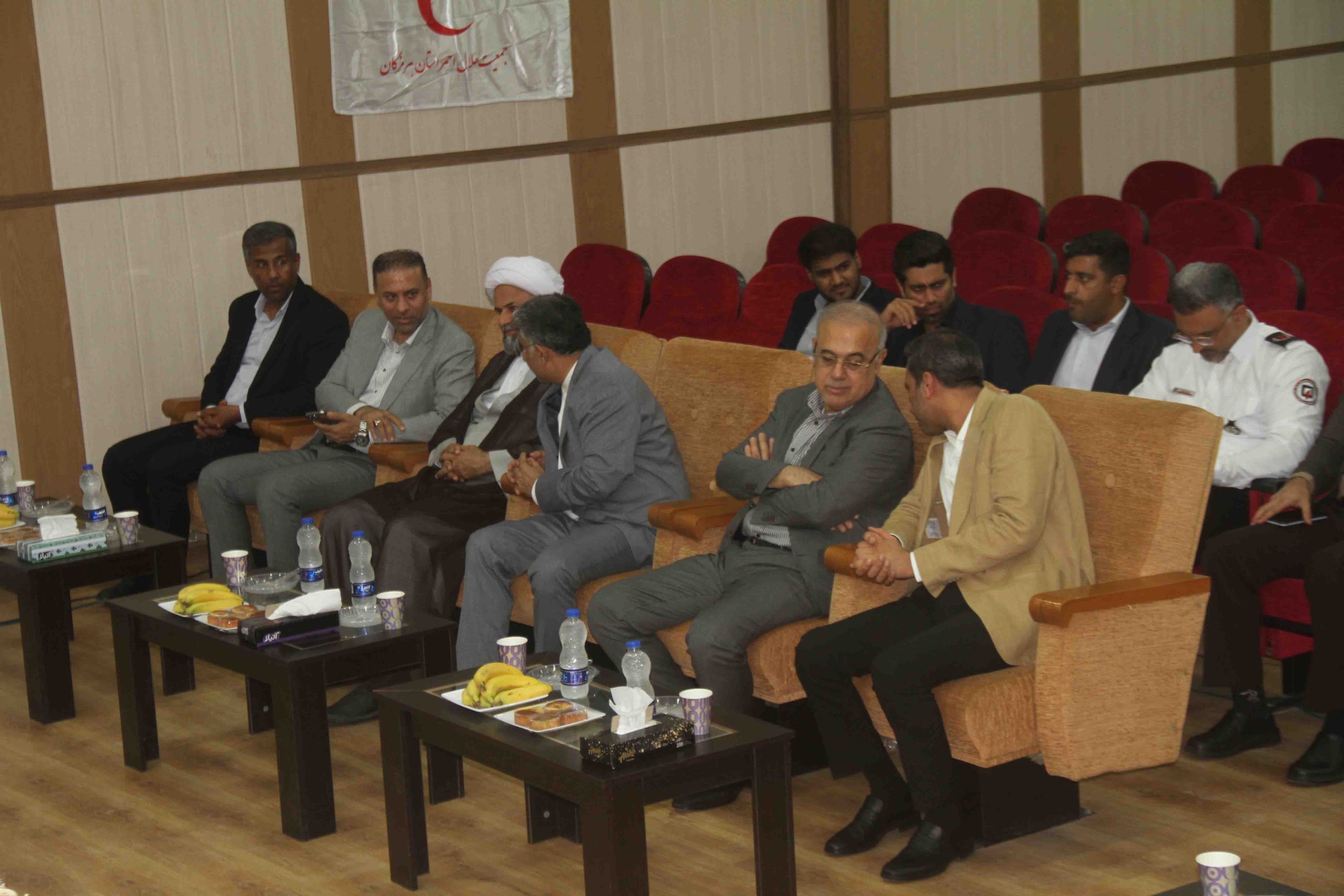 از تشکل ها و فعالین حوزه محیط زیست استان هرمزگان تجلیل شد