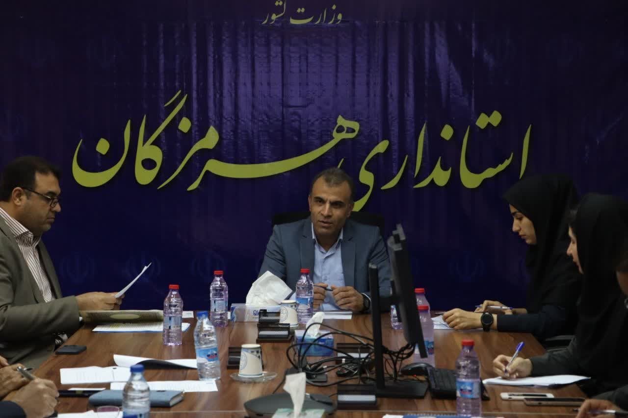 ظرفیت‌های بار ملوانی و بنادر محلی هرمزگان در خدمت توسعه تجارت خرد و تأمین کالاهای اساسی قرار می گیرد