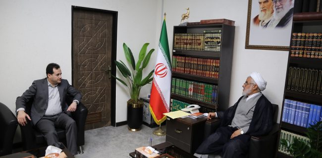 دیدار اعضا و کارکنان شرکت شهرک‌های صنعتی هرمزگان با امام جمعه بندرعباس