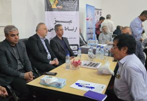 برپایی میز ارتباط مردمی شیلات هرمزگان و جهاد کشاورزی استان در مصلای نماز جمعه بندرعباس