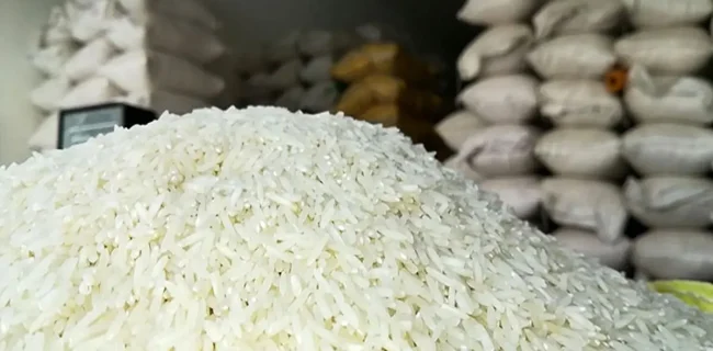 توزیع برنج پاکستانی به نرخ دولتی در بندرخمیر آغاز شد