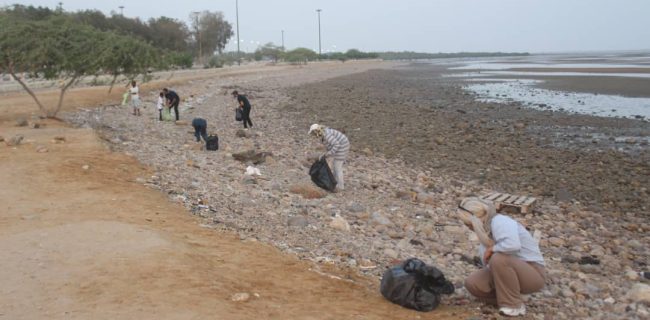 پارک ساحلی دولت بندرعباس میزبان دوستداران زمین بود