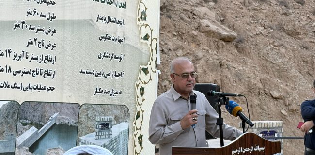 آشوری تازیانی: توسعه روستاها باید بر پایه تولید ملی و منطقه‌ای باشد