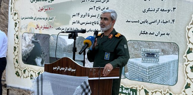 سردار سالاری: مردم حاجی‌آباد همواره در خط مقدم دفاع و سازندگی بوده‌اند+فیلم