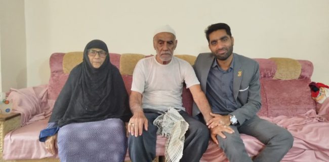 دیدار سرپرست بنیاد شهید بندرعباس با خانواده‌های معظم شهدا و آزادگان