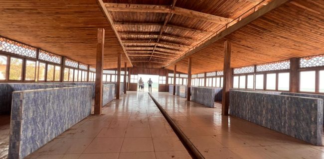 بازدید معاون هماهنگی امور عمرانی استانداری هرمزگان به همراه جمعی از مدیران دستگاه های اجرایی استان از پروژه‌های شهرداری هرمز
