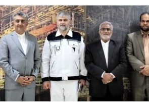 بازدید شهردار بندرعباس از مجتمع ایزوایکو / تقدیر از رشد چشمگیر ایزوایکو و تأکید بر نقش آن در تحقق اقتصاد دریاپایه