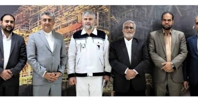 بازدید شهردار بندرعباس از مجتمع ایزوایکو / تقدیر از رشد چشمگیر ایزوایکو و تأکید بر نقش آن در تحقق اقتصاد دریاپایه