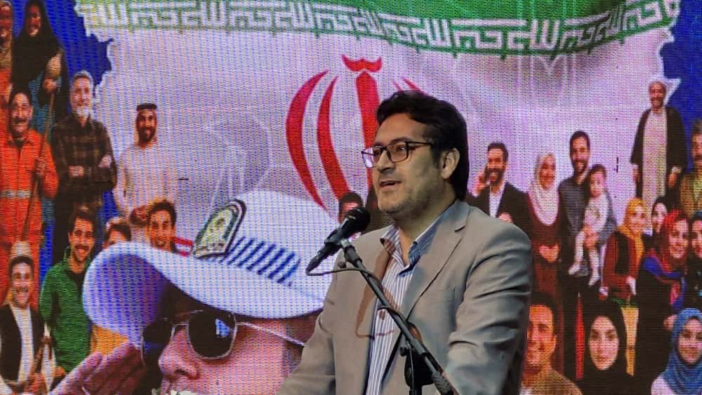 جامعه از کمبود کتابخوانی و مصرف بی‌رویه آب رنج می‌برد/ جامعه ما ۲بحران بزرگ دارد؛ کمبود کتابخوانی و آب