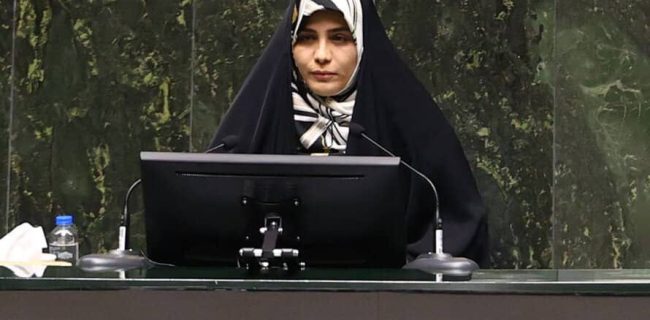  اقدام انقلابی برای حل مشکلات معیشتی، آموزشی و زیرساختی هرمزگان ضروری است/مردم هرمزگان در کنار دریا هستند اما از بی‌آبی رنج می‌برند