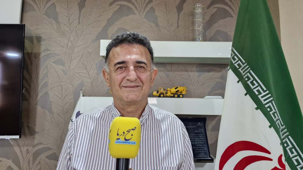 تولیدکننده زیر بار بی‌برقی، تورم و بوروکراسی خم شده است/ دست تولیدکننده را نگیرند، پایش را رها کنند/ پایتخت اقتصادی کشور هنوز نمایشگاه بین‌المللی در خور ندارد+فیلم