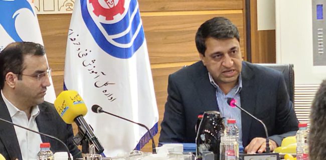 مدیرکل آموزش فنی و حرفهای هرمزگان: هدف ما تطبیق آموزشها با نیازهای واقعی صنایع استان است+فیلم مدیرکل آموزش فنی و حرفهای هرمزگان: هدف ما تطبیق آموزشها با نیازهای واقعی صنایع استان است+فیلم