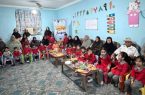 جشن تکریم سالمندان با همراهی کودکان و تیم سلامت