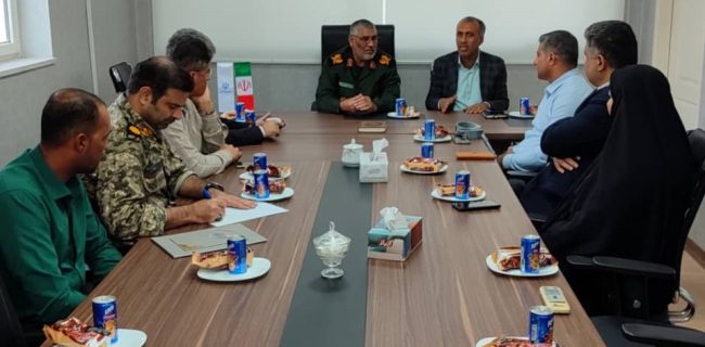 دیدار فرمانده منطقه یکم نیروی دریایی سپاه با مدیرکل ورزش وجوانان هرمزگان
