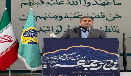 مدیر کل دامپزشکی هرمزگان به مناسبت هفته و ۱۴مهر ماه روز ملی دامپزشکی پیش از خطبه های نماز جمعه سخنرانی کرد