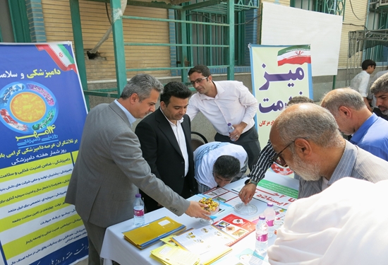 حضور پر شور پرسنل اداره کل دامپزشکی هرمزگان در نماز عبادی سیاسی جمعه