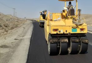 پیشرفت عملیات اجرایی پروژه‌های راهداری در محور بندرعباس – سیرجان