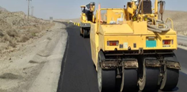 پیشرفت عملیات اجرایی پروژه‌های راهداری در محور بندرعباس – سیرجان