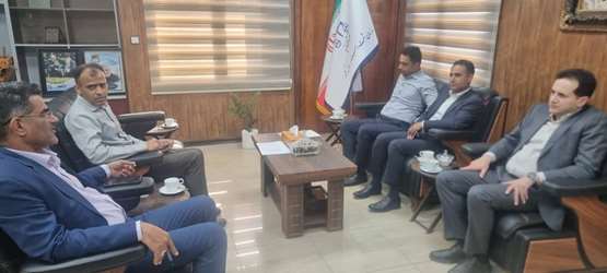 بررسی موانع صدور اسناد مالکیت در نشست با اداره ثبت اسناد استان