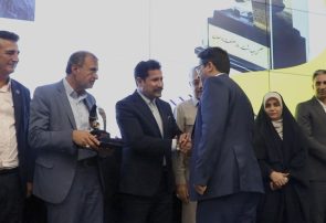 تقدیر از شرکت فولاد هرمزگان به عنوان واحد صنعتی نمونه استانی