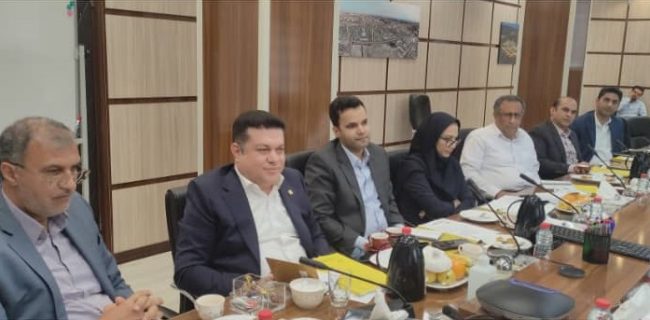 نشست هیئت‌مدیره انجمن کارفرمایی صنعت پالایش نفت کشور به میزبانی شرکت پالایش نفت بندرعباس/ بررسی راهکارهای حل معضلات پالایشگاه ها با حمایت مجلس