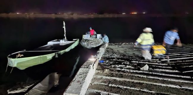 توقیف یکفروند شناور قایق ۵۵ اسب بخار بی هویت شب چراغی در آبهای جاسک توقیف یکفروند شناور قایق ۵۵ اسب بخار بی هویت شب چراغی در آبهای جاسک