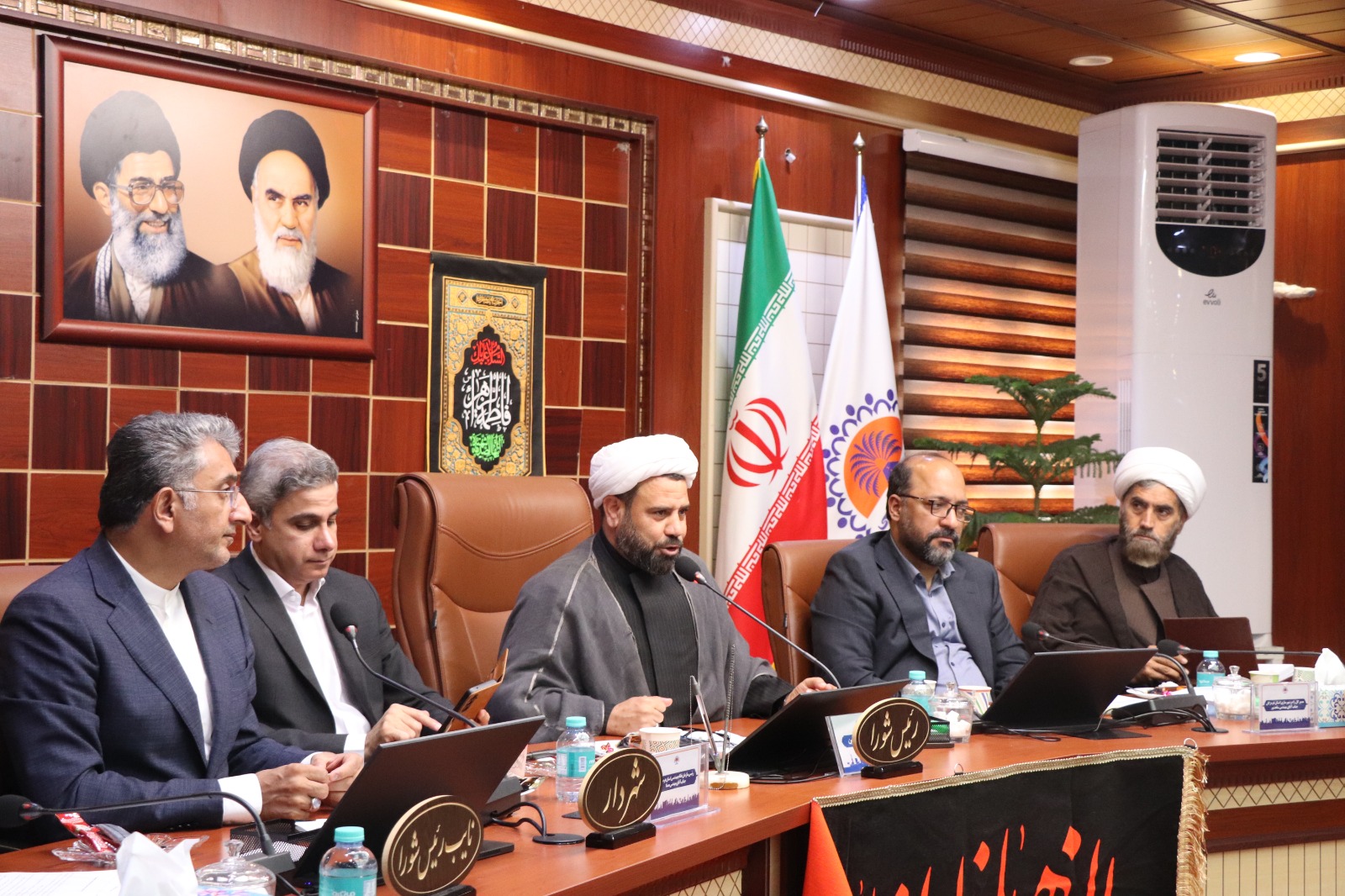 فردای شهر را با فکر و انسان می‌سازیم/ توسعه بدون شفافیت و همفکری ممکن نیست