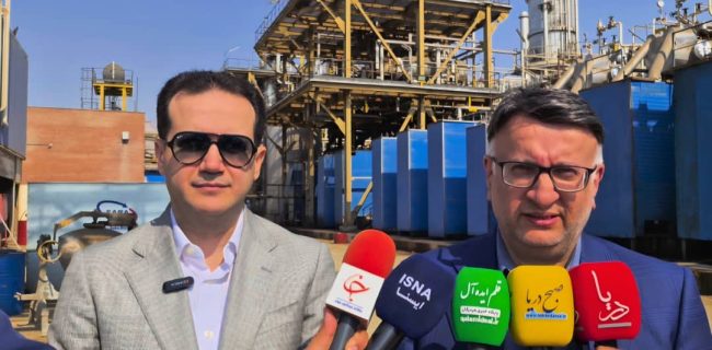 هرمزگان، پیشگام تحول اراضی؛ کشاورزی، صنعت و خورشید دست در دست هم / زمین برای صنعت آزاد شد؛ خداحافظی با صفهای طولانی کمیسیونها+فیلم هرمزگان، پیشگام تحول اراضی؛ کشاورزی، صنعت و خورشید دست در دست هم / زمین برای صنعت آزاد شد؛ خداحافظی با صفهای طولانی کمیسیونها+فیلم