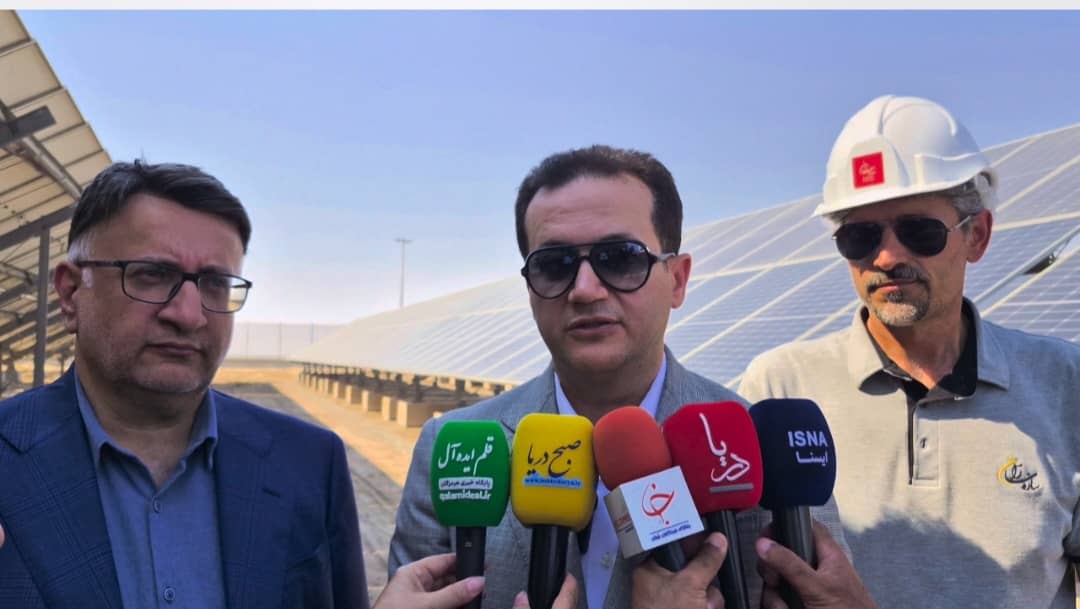 امیرزاد: برق خورشیدی هزینه نیست، سرمایه آینده است /امروز انتخاب با صنایع است؛ خاموشی یا خودکفایی برق+فیلم امیرزاد: برق خورشیدی هزینه نیست، سرمایه آینده است /امروز انتخاب با صنایع است؛ خاموشی یا خودکفایی برق+فیلم