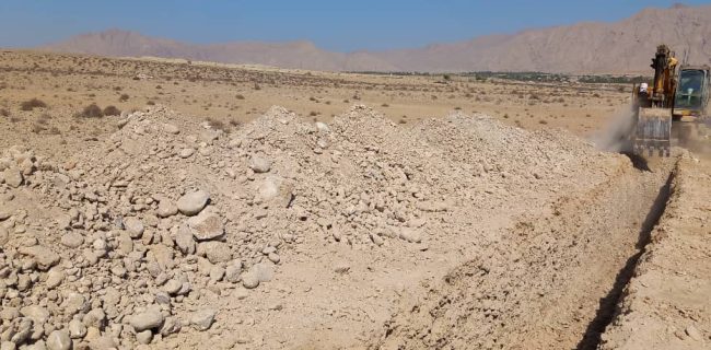 آغاز عملیات احداث مخزن و خط انتقال آب روستای تقی آباد حاجی آباد آغاز عملیات احداث مخزن و خط انتقال آب روستای تقی آباد حاجی آباد